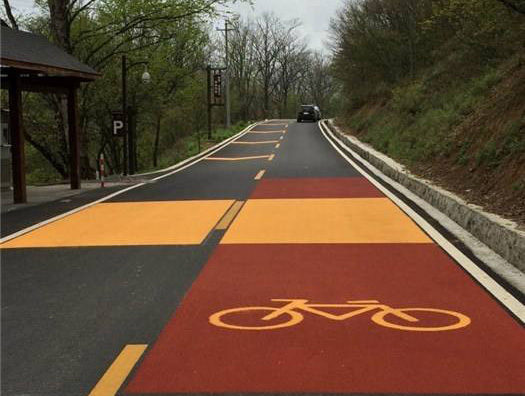 道路標（biāo）線