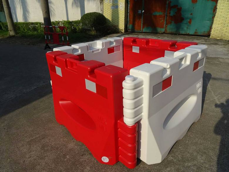 防撞（zhuàng）桶